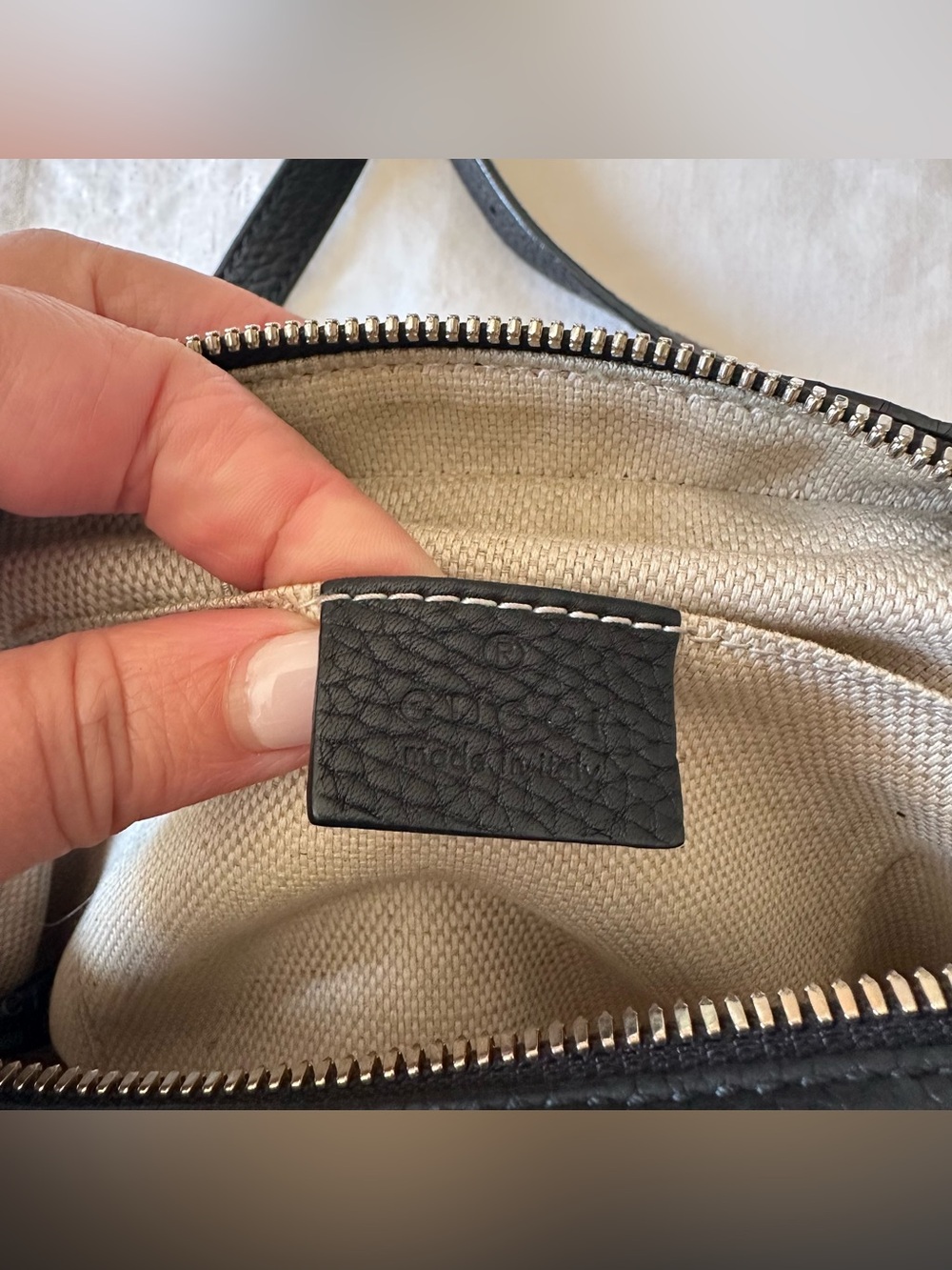 Authentic Gucci Small Soho Disco Bag - Picture 7 of 11